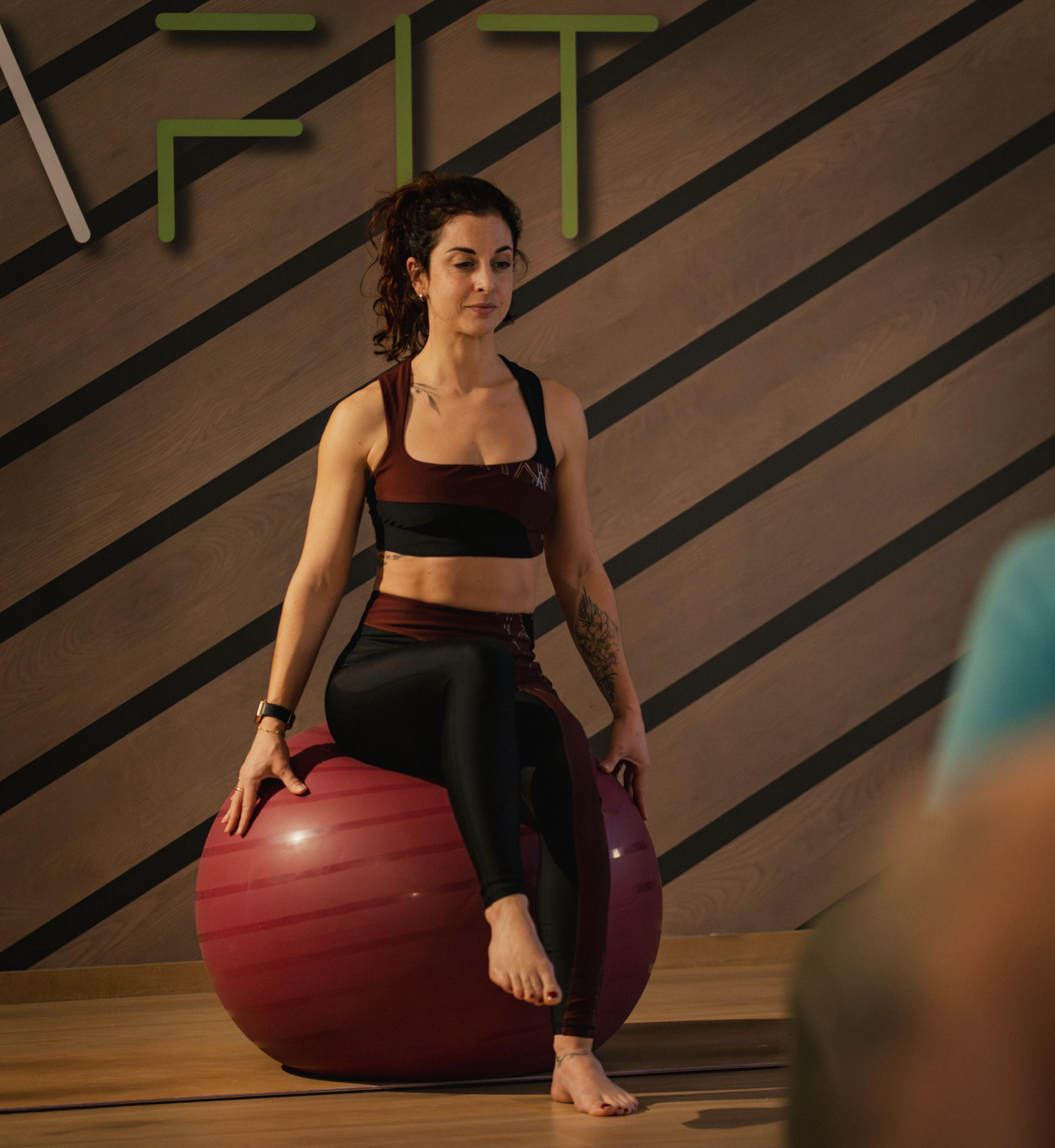 Mal de dos en télétravail : comment le Pilates peut aider